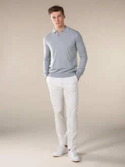 Extrafine Merino Buttonless Polo Light Grey 13 Extrafine Merino Buttonless Polo Light Grey -Velora Fashion Aurelien Merino Cashwool Made in Italy Sweater Polo Longsleeve buttonless light grey5