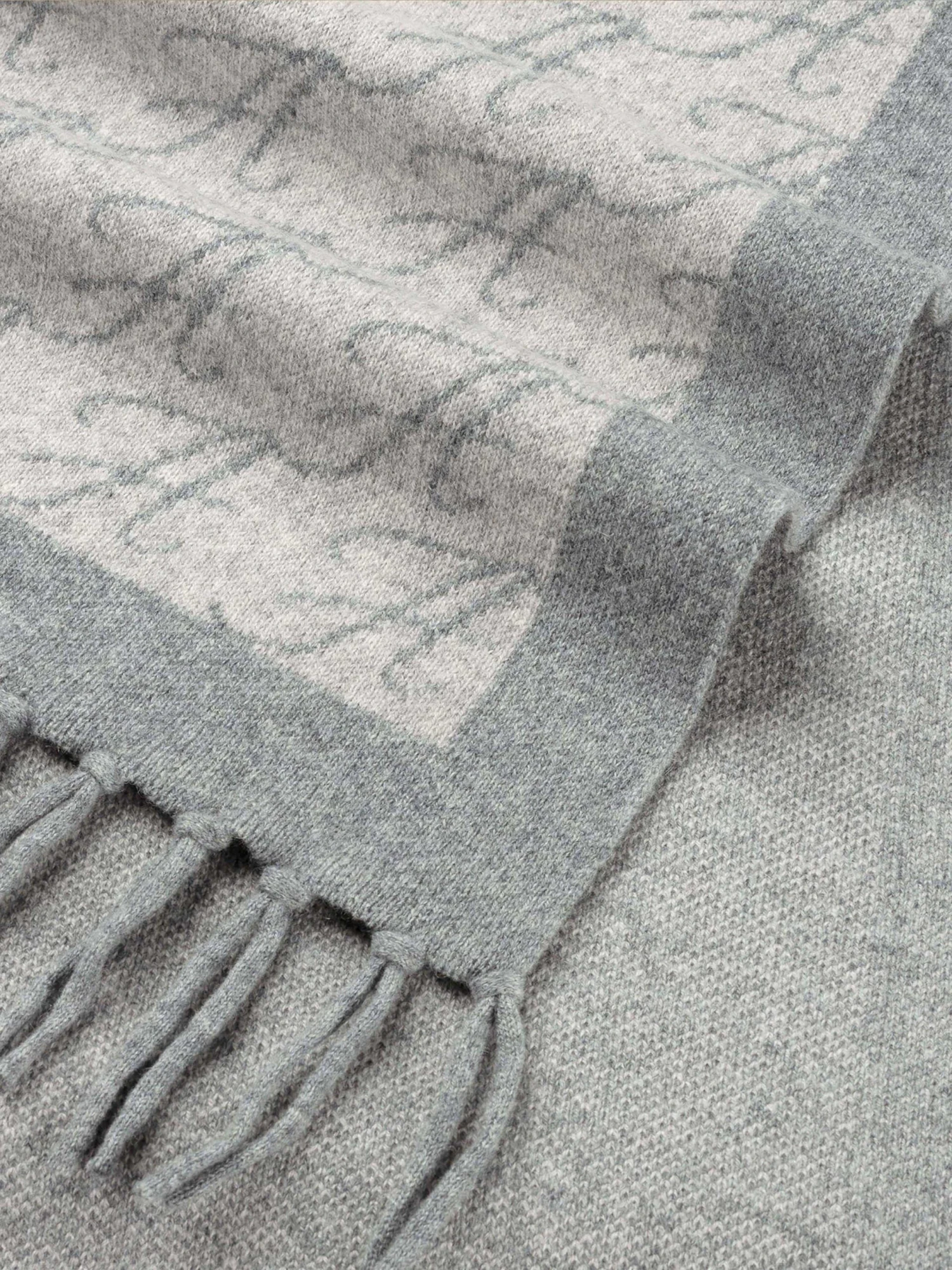 AUR1 Scarf Grey 5 AUR1 Scarf Grey - Image 3