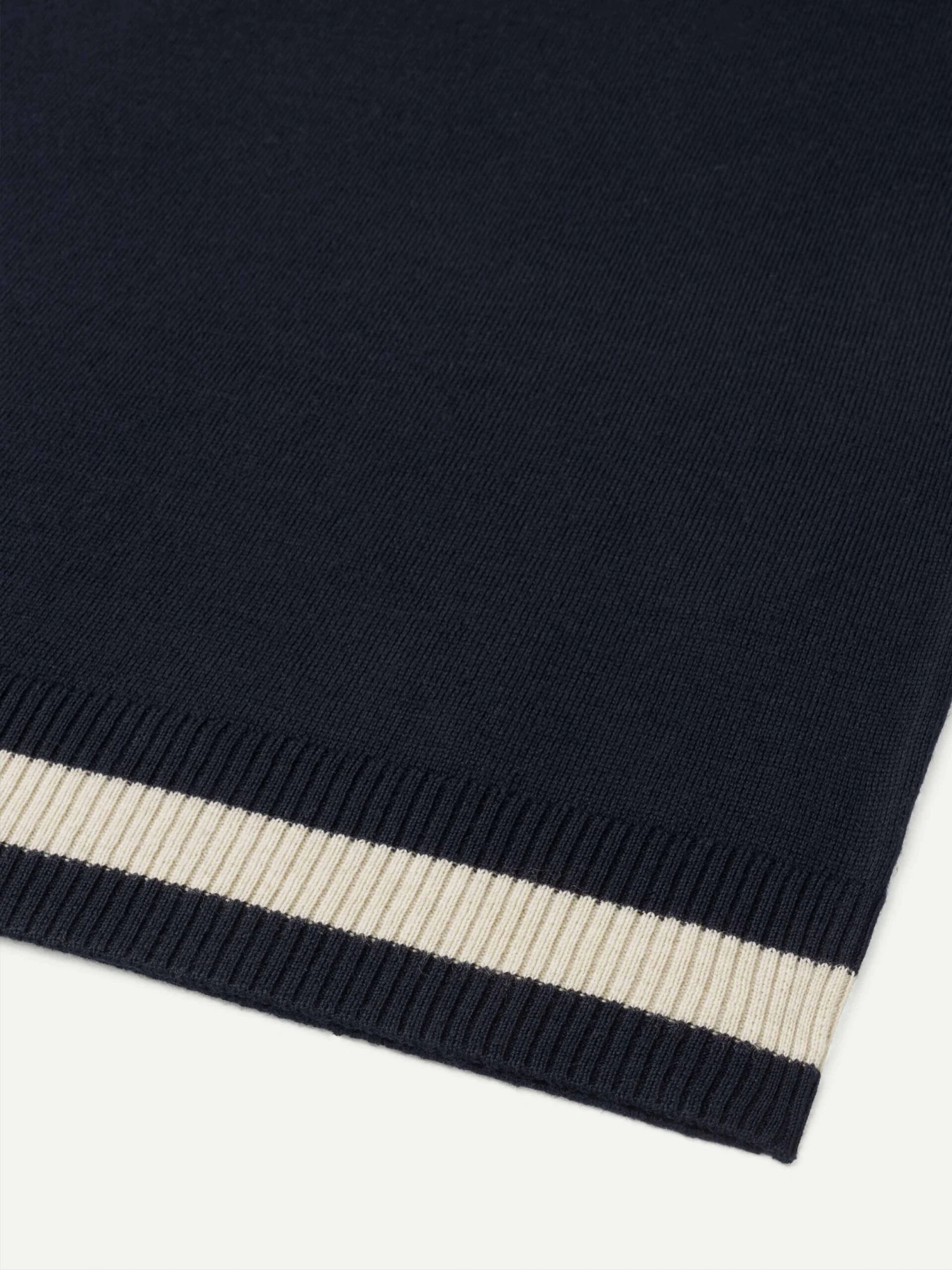 AUR1 Sweater Navy 8 AUR1 Sweater Navy - Image 6