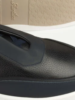 Navy Leisure Sneaker Grain With Fur 9 Navy Leisure Sneaker Grain With Fur -Velora Fashion Aurelien leisure sneaker grain leather navy men 10 a2fc5cf1 0315 483b a321 f7fa6effdc61 scaled