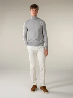 Extrafine Merino Rollneck Light Grey 15 Extrafine Merino Rollneck Light Grey -Velora Fashion Aurelien turtleneck rollneck sweater light grey cashwool merino 4 7d55e145 fd97 4949 9359 b245f5d5cd45