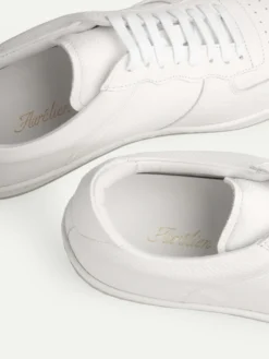 White Grain Voyager AUR2 Sneaker 9 White Grain Voyager AUR2 Sneaker -Velora Fashion Aurelien voyager AUR2 sneaker grain leather white men 5copy scaled